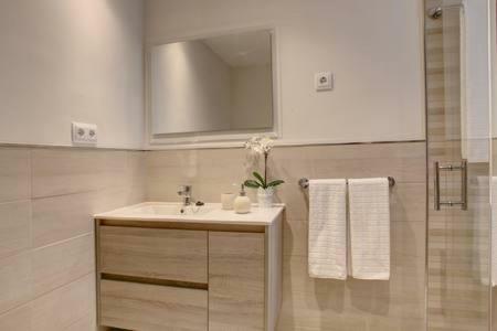 Vista Al Faro Apartment เอสเตโปนา ภายนอก รูปภาพ