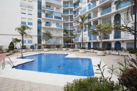 Vista Al Faro Apartment เอสเตโปนา ภายนอก รูปภาพ