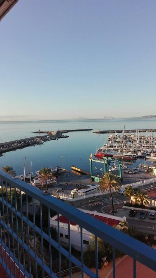 Vista Al Faro Apartment เอสเตโปนา ภายนอก รูปภาพ