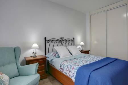 Vista Al Faro Apartment เอสเตโปนา ภายนอก รูปภาพ