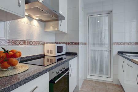 Vista Al Faro Apartment เอสเตโปนา ภายนอก รูปภาพ